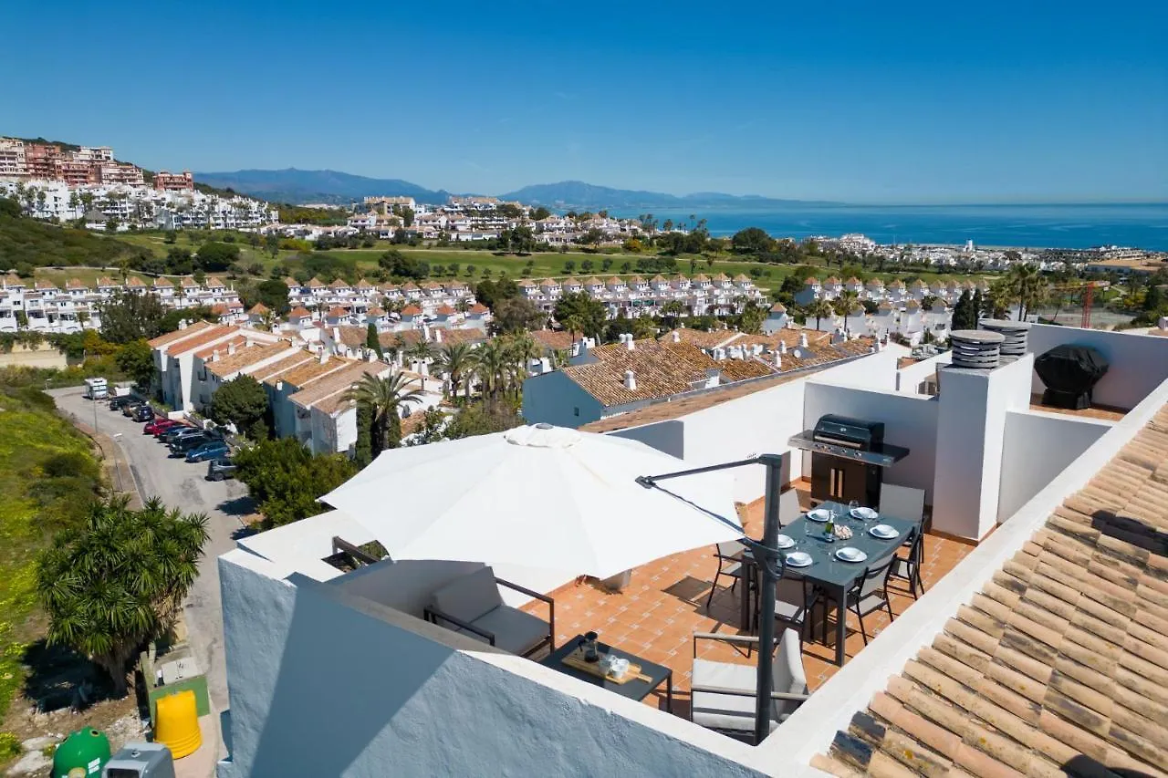 Apartment 4 Penthouse, Roof Terrace In Manilva Andalucia Spanien
